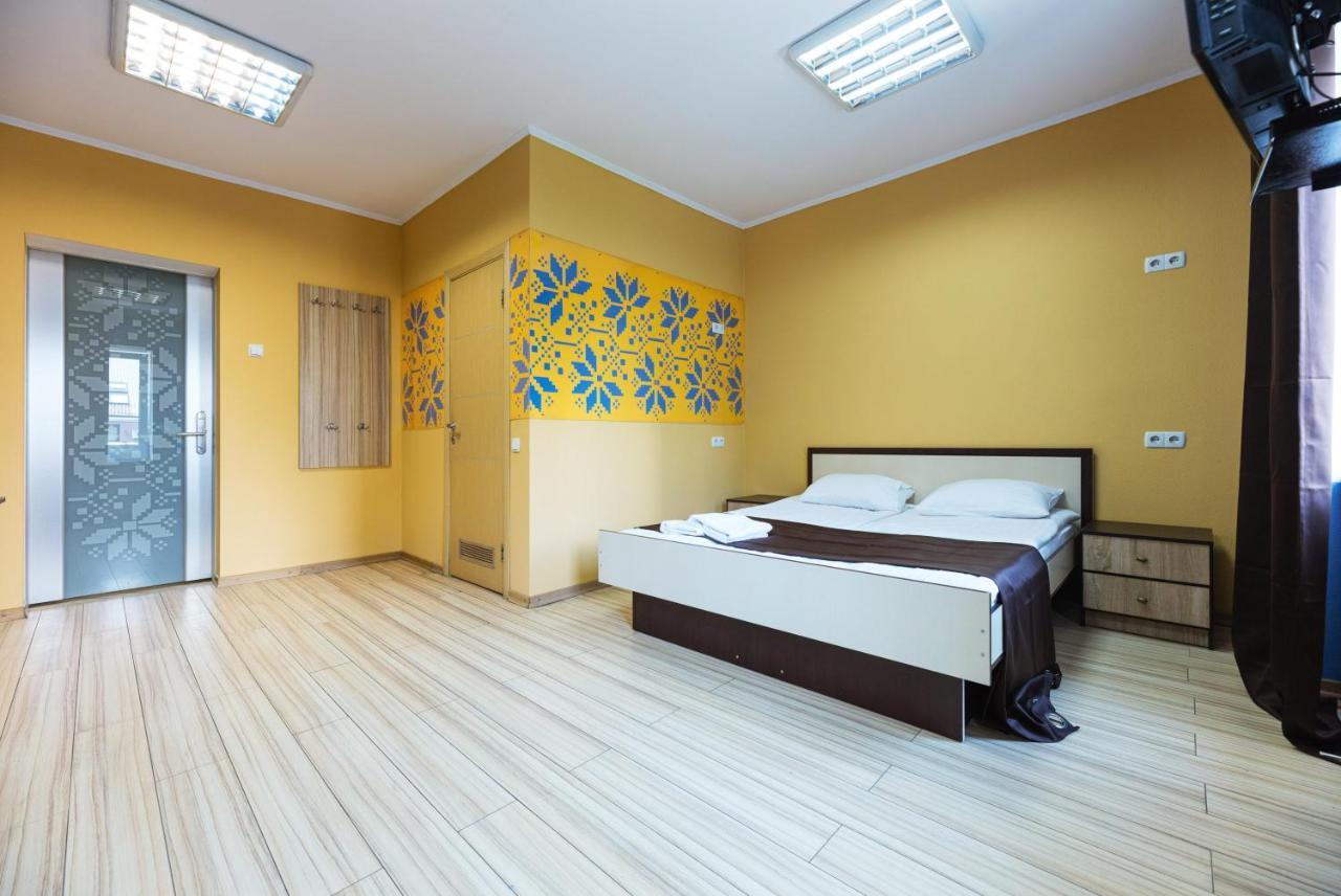 קייב Guest House "Golden Gate 911 " מראה חיצוני תמונה