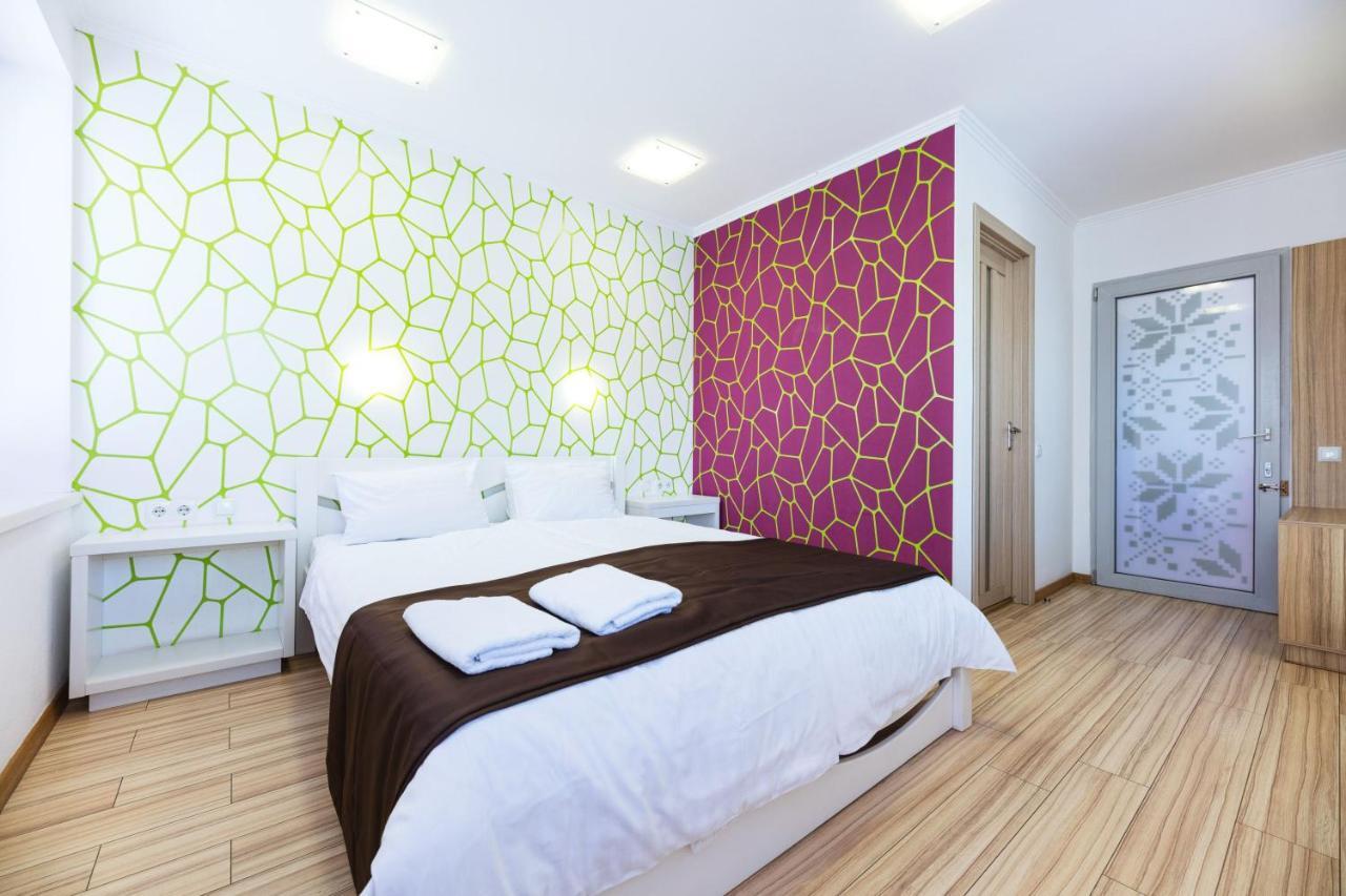 קייב Guest House "Golden Gate 911 " מראה חיצוני תמונה