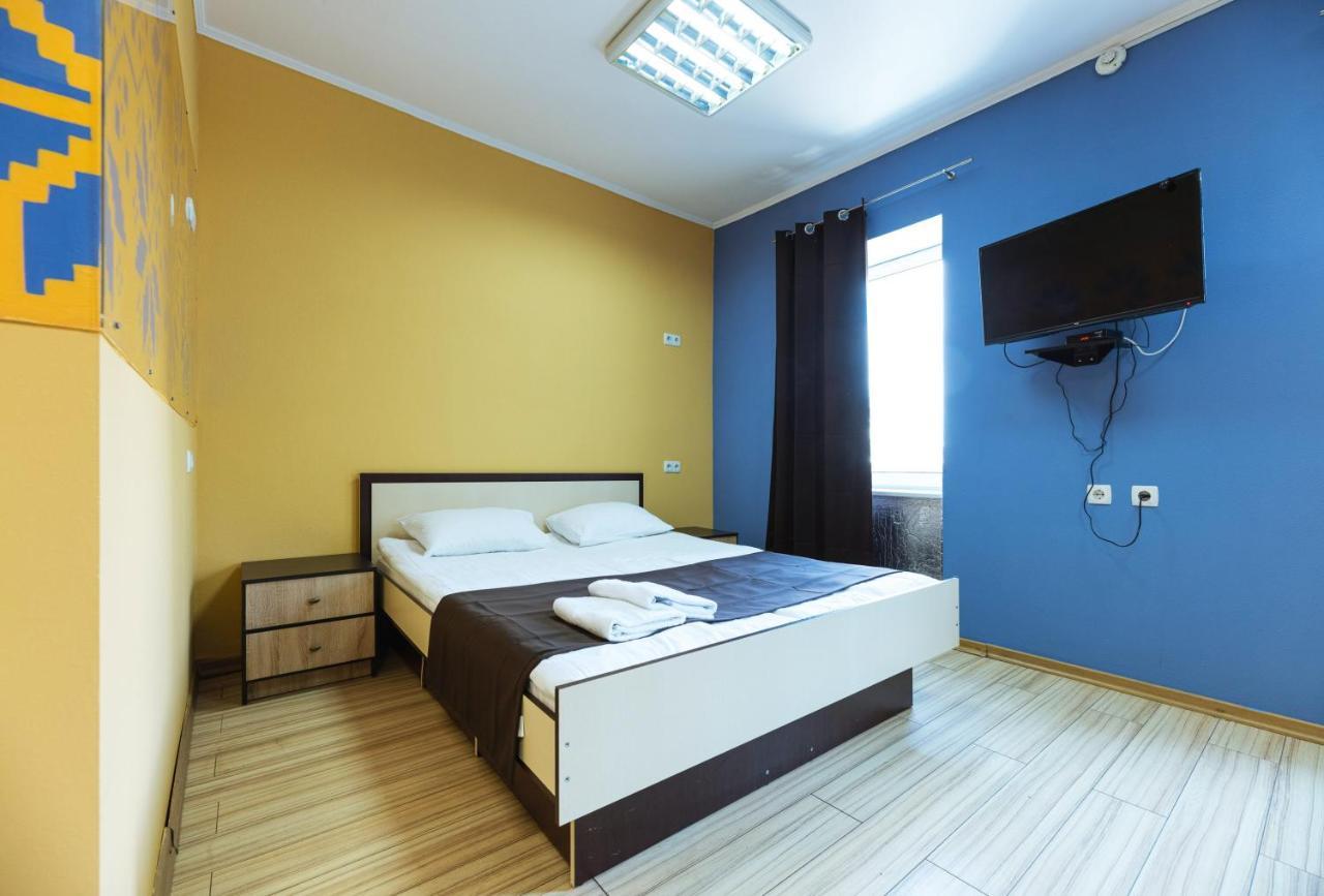 קייב Guest House "Golden Gate 911 " מראה חיצוני תמונה