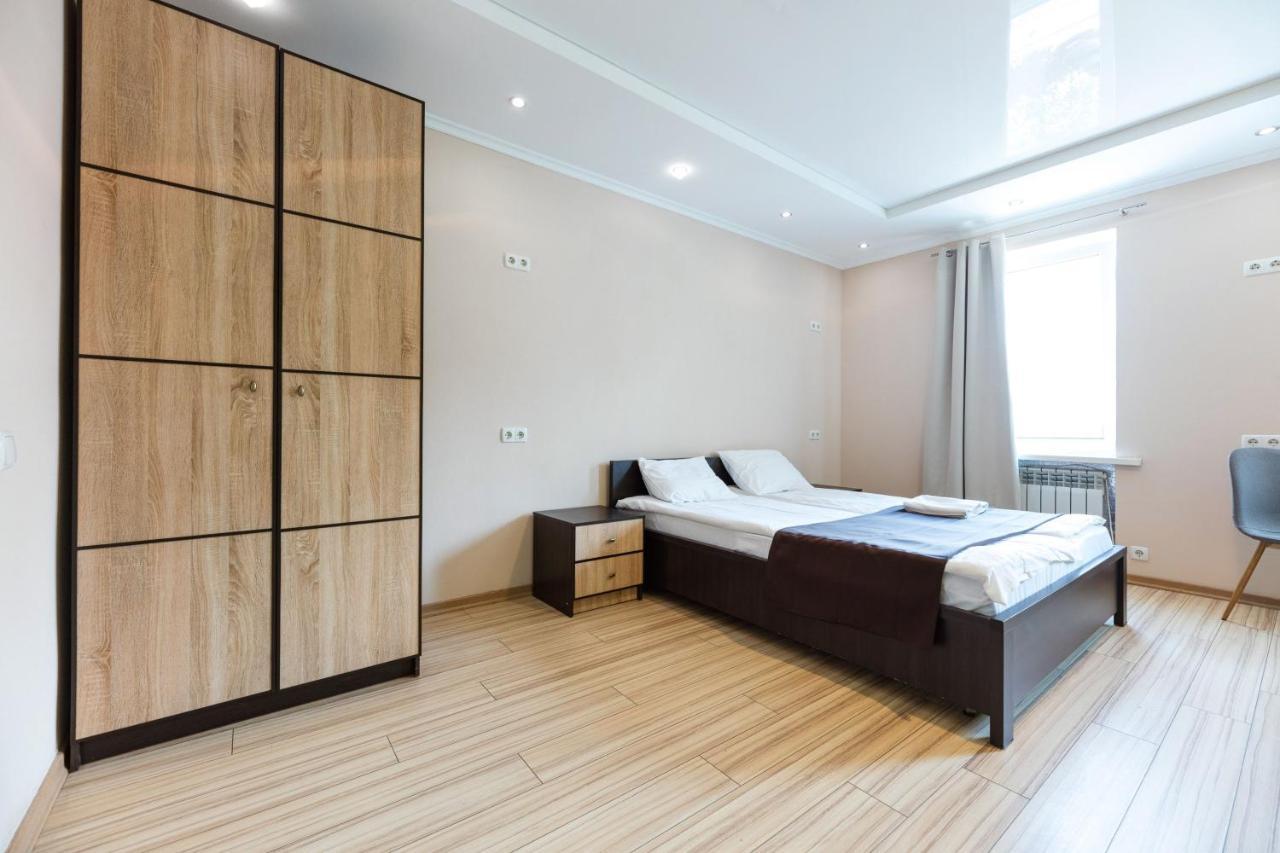 קייב Guest House "Golden Gate 911 " מראה חיצוני תמונה
