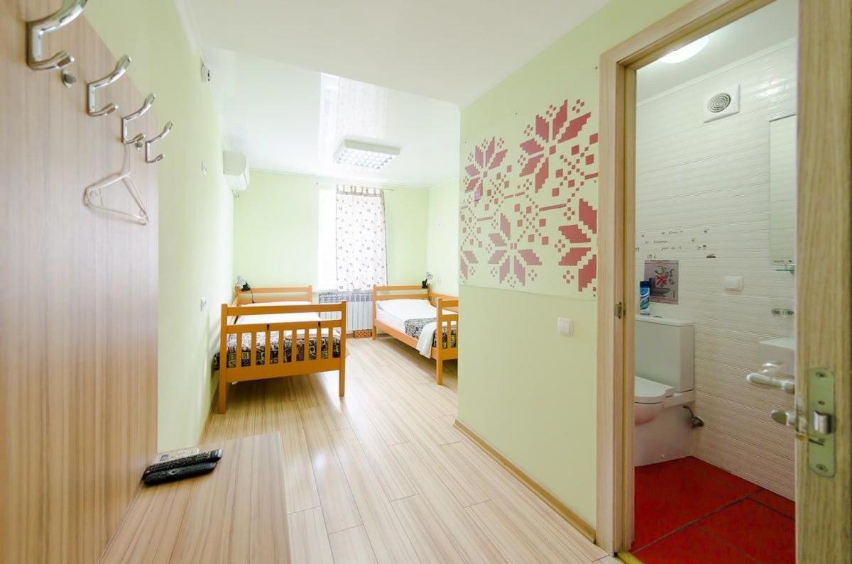 קייב Guest House "Golden Gate 911 " מראה חיצוני תמונה